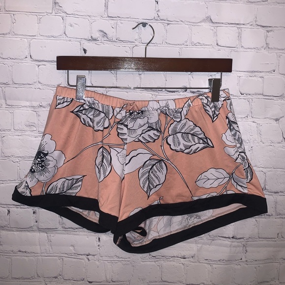 Pants - Orange, White, & Black Floral High Waist shorts size M